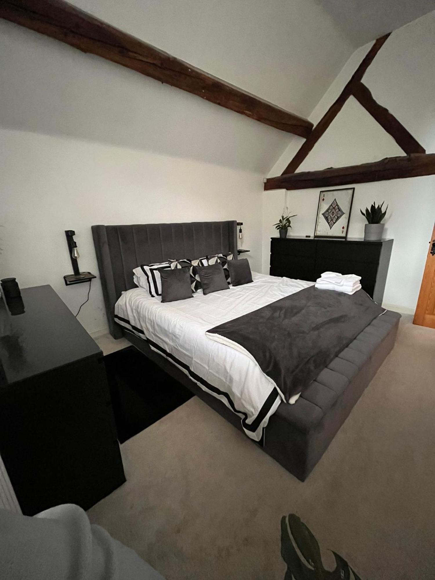 Oak Barn-ideal For Nec,hs2,bhx,family Gatherings Appartement *