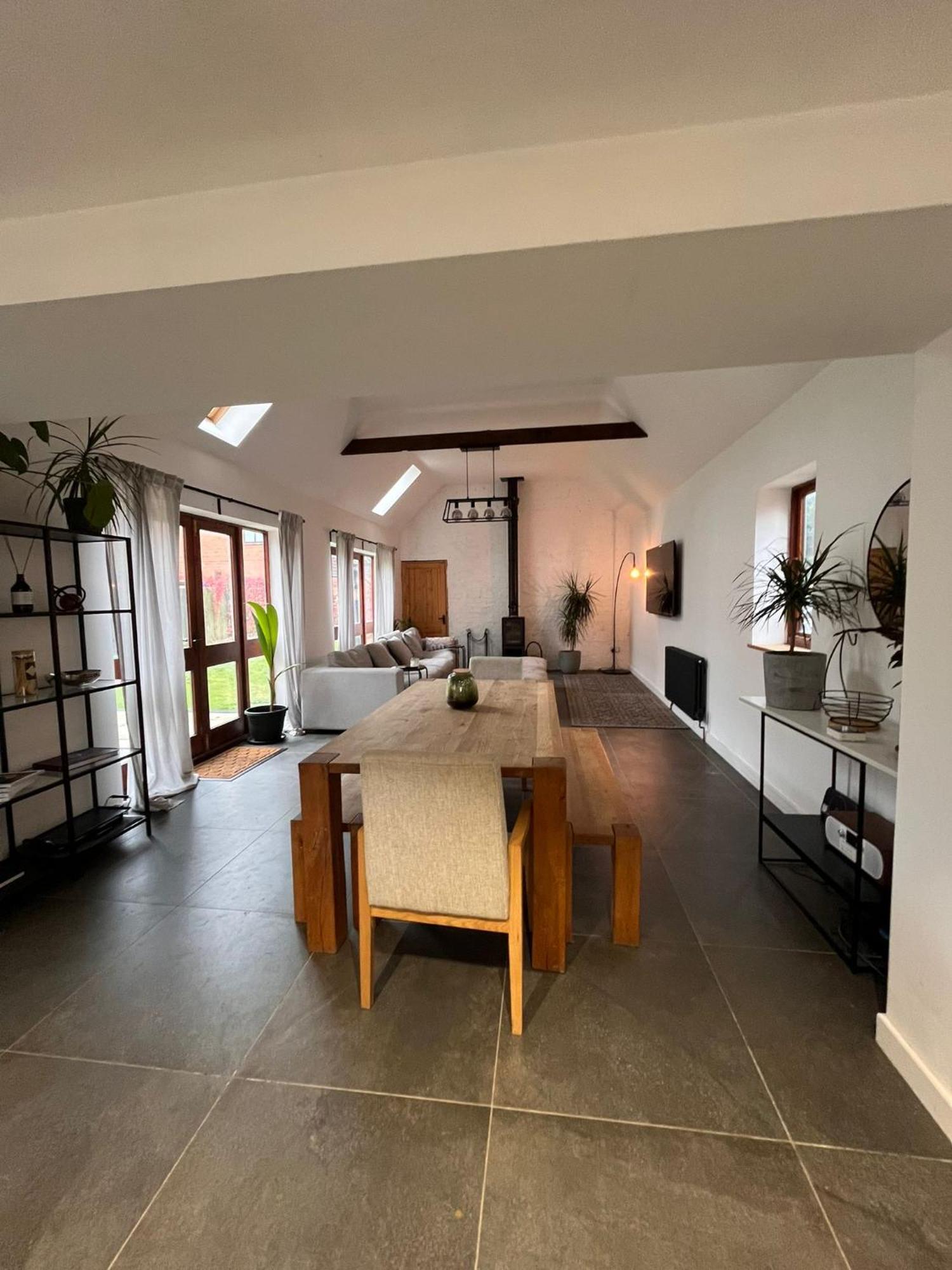 Oak Barn-ideal For Nec,hs2,bhx,family Gatherings Apartamento